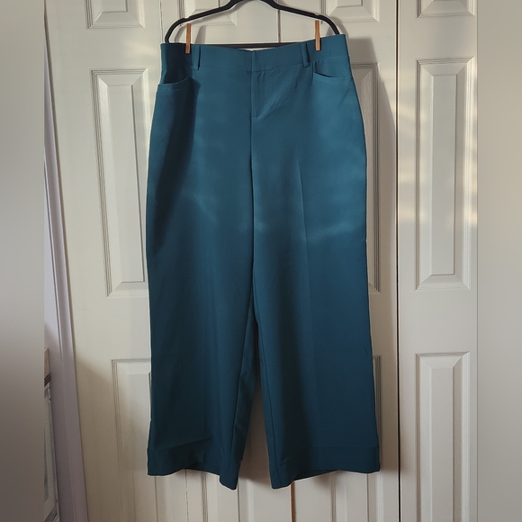 Wide leg trousers - Picture 1 of 3